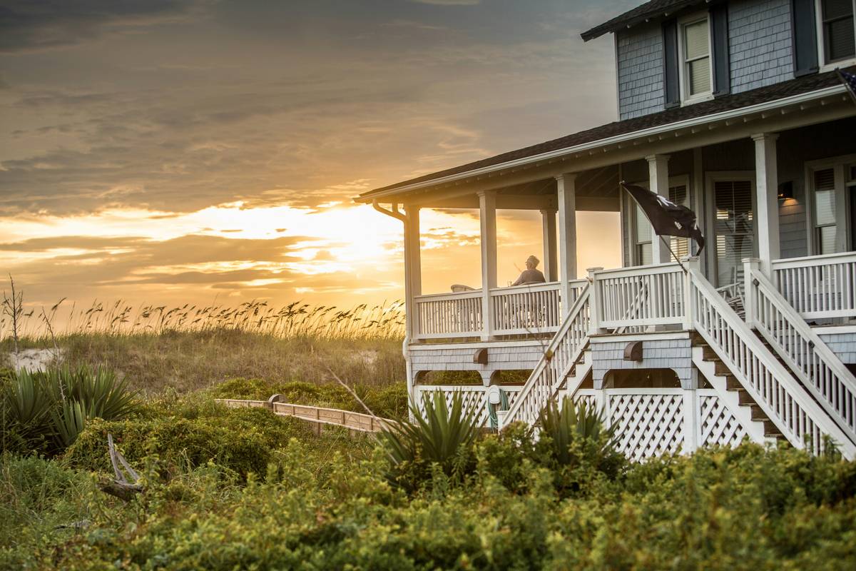 Infographic showing Ocean Grove short-term rental compliance requirements: STP permit, local contact, max 28-day stays, no parties